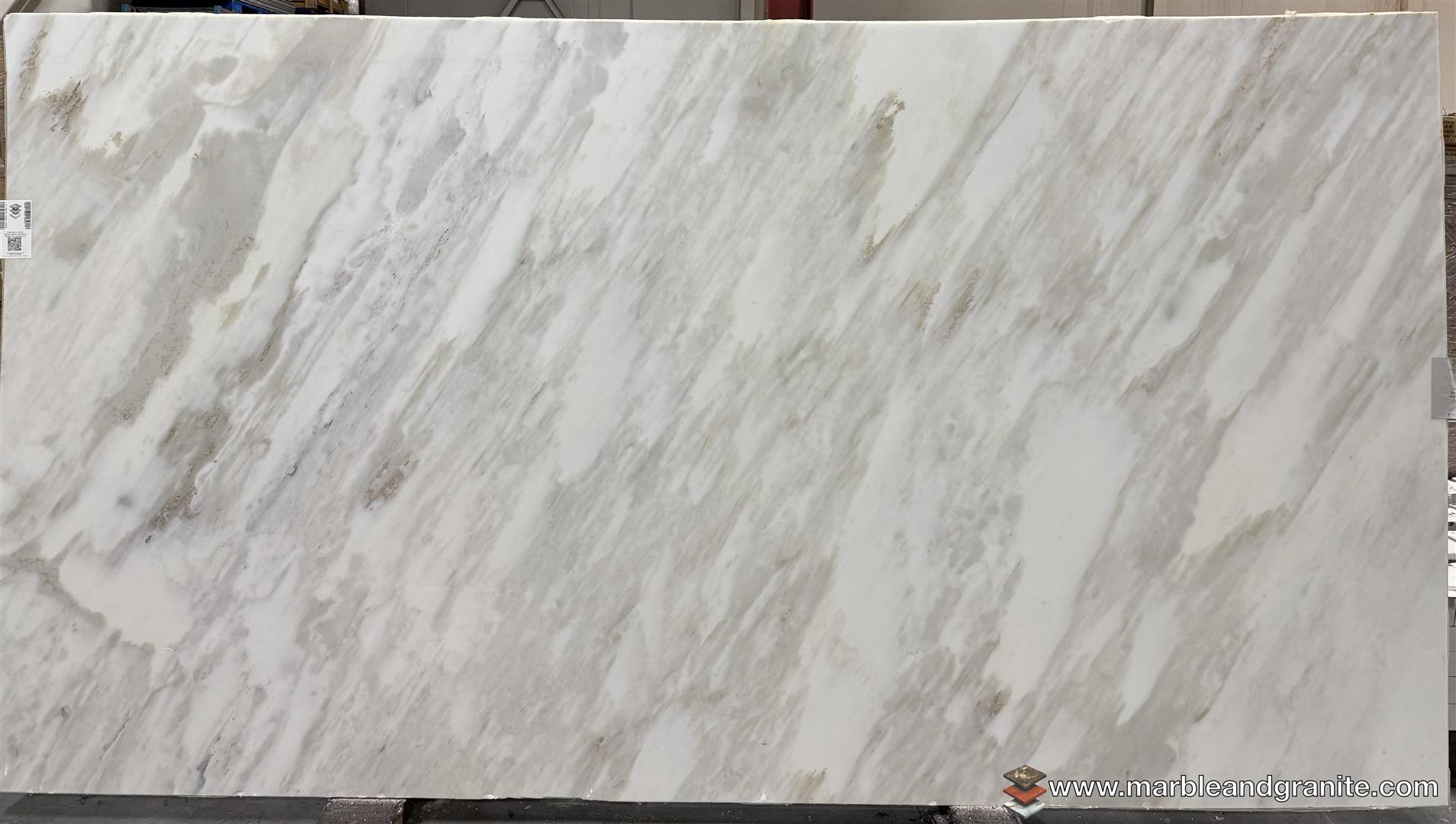 Calacatta Luccicoso Slabs image